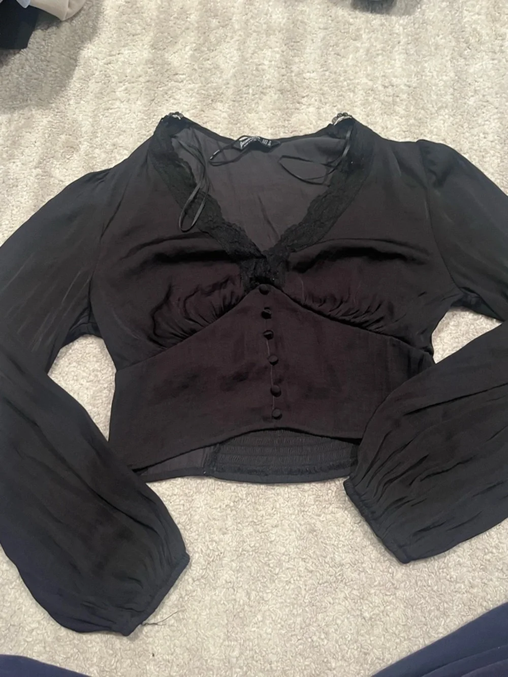 Black top - Picture 2 of 4